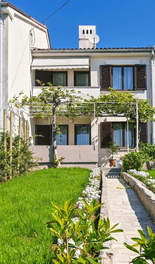 카스타브 House Lida 아파트 외부 사진